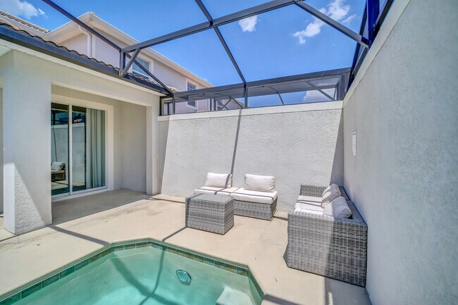 Building Photo - 8992 Stinger Dr