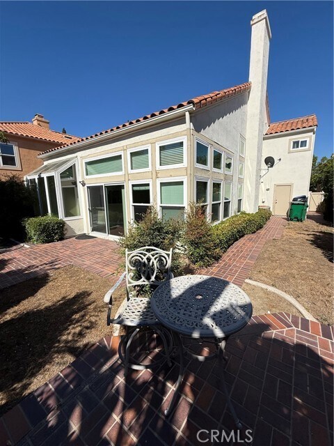 Building Photo - 15 Toscany