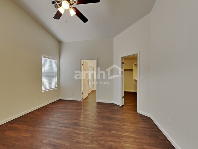 Building Photo - 3237 E Blackhawk Dr