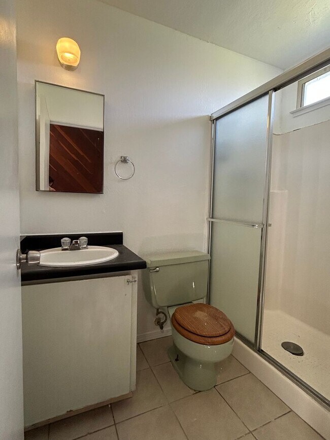 Building Photo - 2363 Vía Cedro