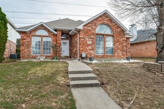 Building Photo - 4136 Creekhollow Dr