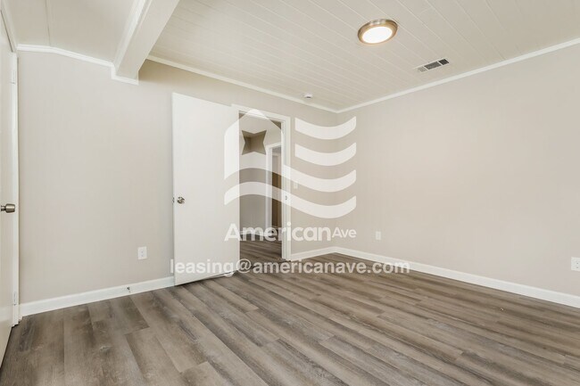 Building Photo - 2913 22nd Ave