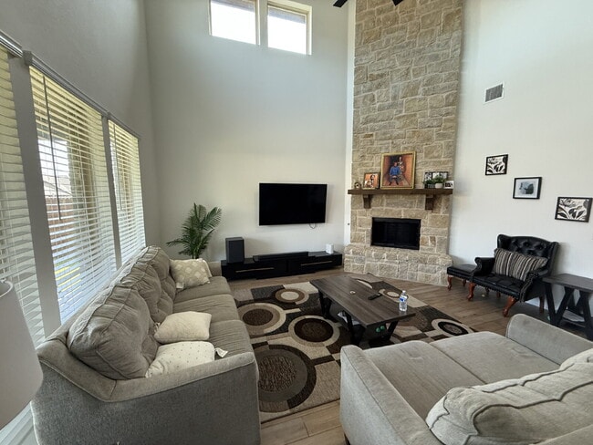 Building Photo - 3113 Blazing Star Rd
