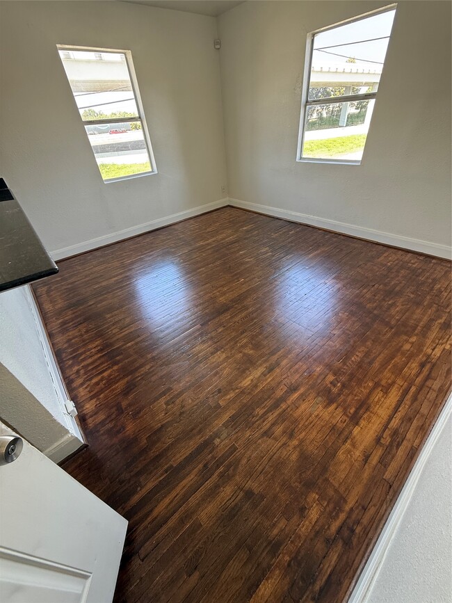 Building Photo - 3002 Market St