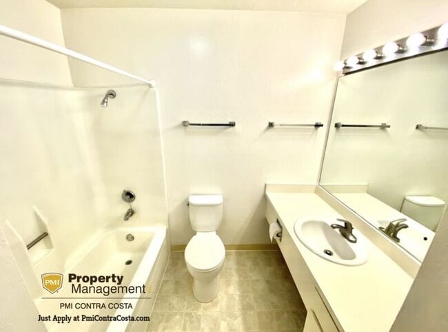 Building Photo - 1171 Honey Trail