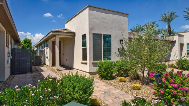 Building Photo - 51475 Whiptail Dr