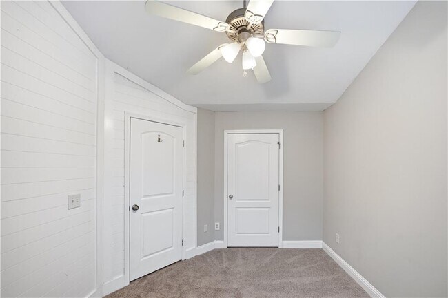 Building Photo - 211 Oconee River Cir