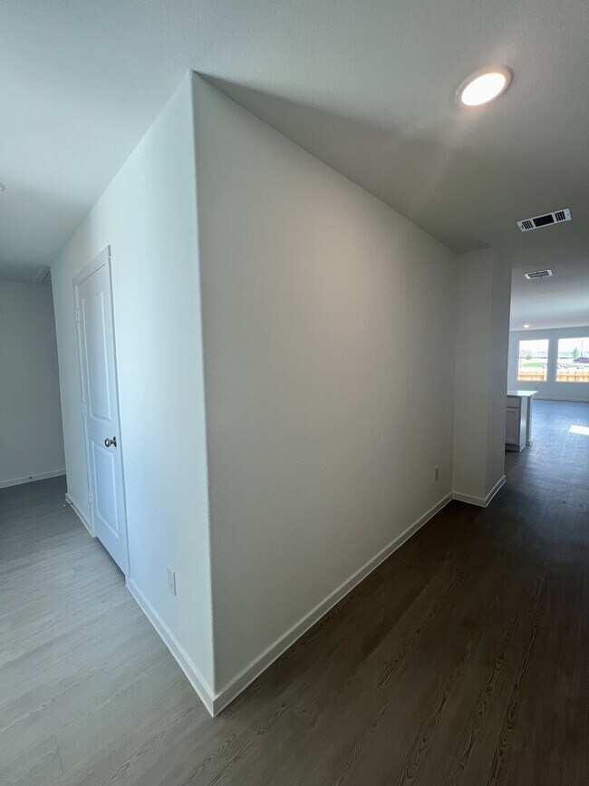 Building Photo - 9183 Trails End
