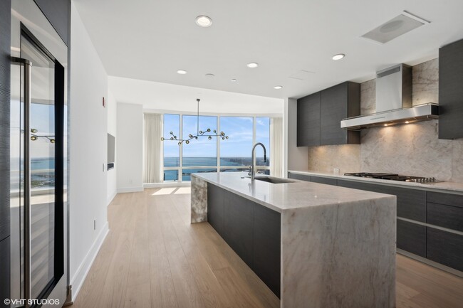 Building Photo - 401 N Wabash Ave