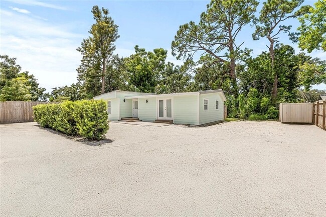 Building Photo - 2856 W Rainbow Cir