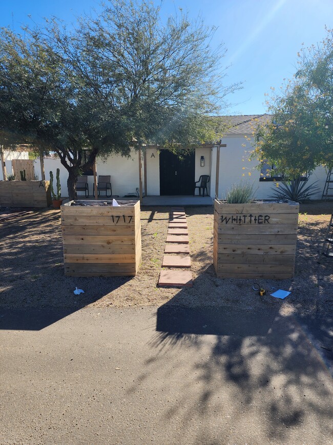 Building Photo - 1717 N Whittier Dr