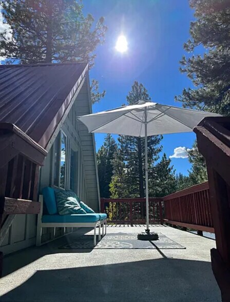 Building Photo - 11881 Pine Forest Rd