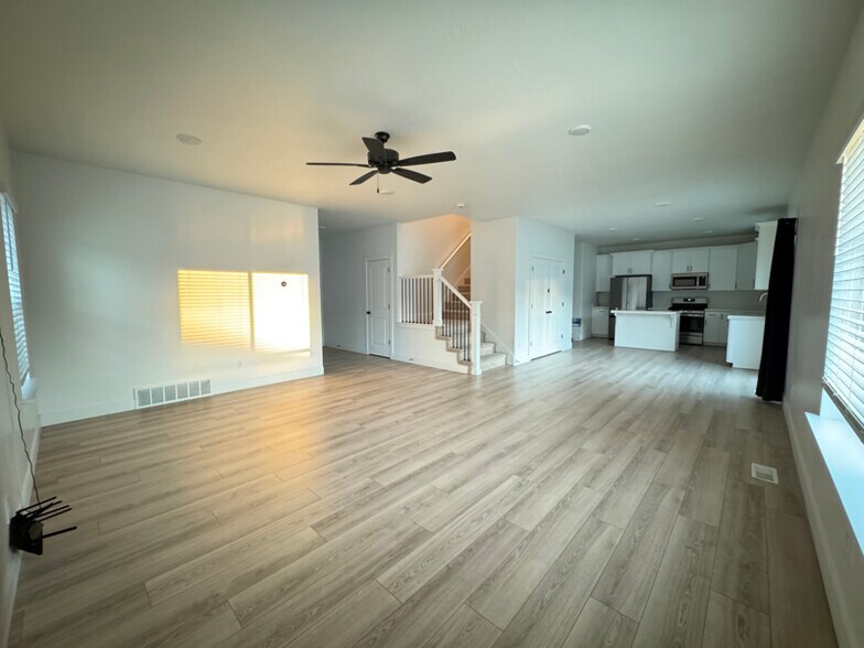 Building Photo - 3718 N Browning St