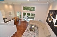Building Photo - 2067 Ascot Dr