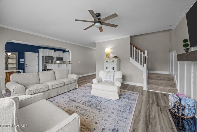 Building Photo - 204 N Brig Dr