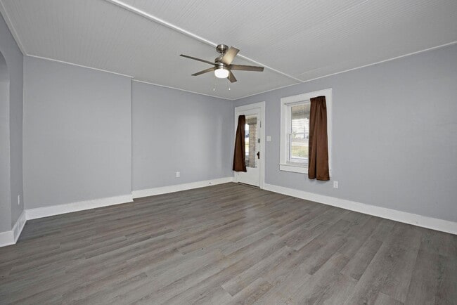 Building Photo - 104 Taylor Blvd