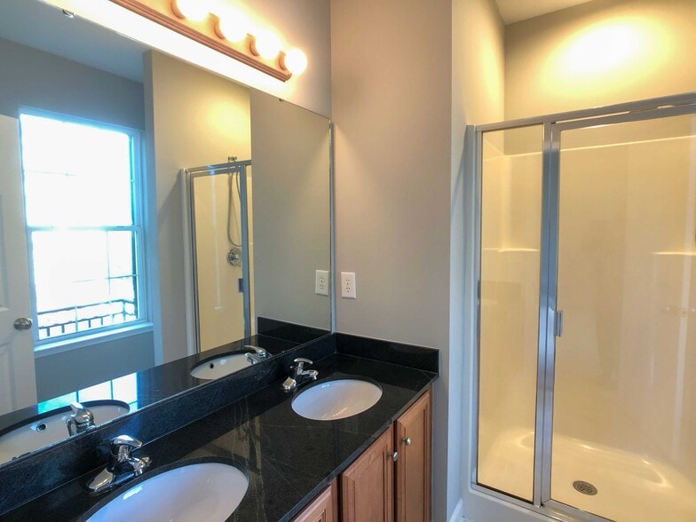 Maser Bath - 2834 Howard Ave