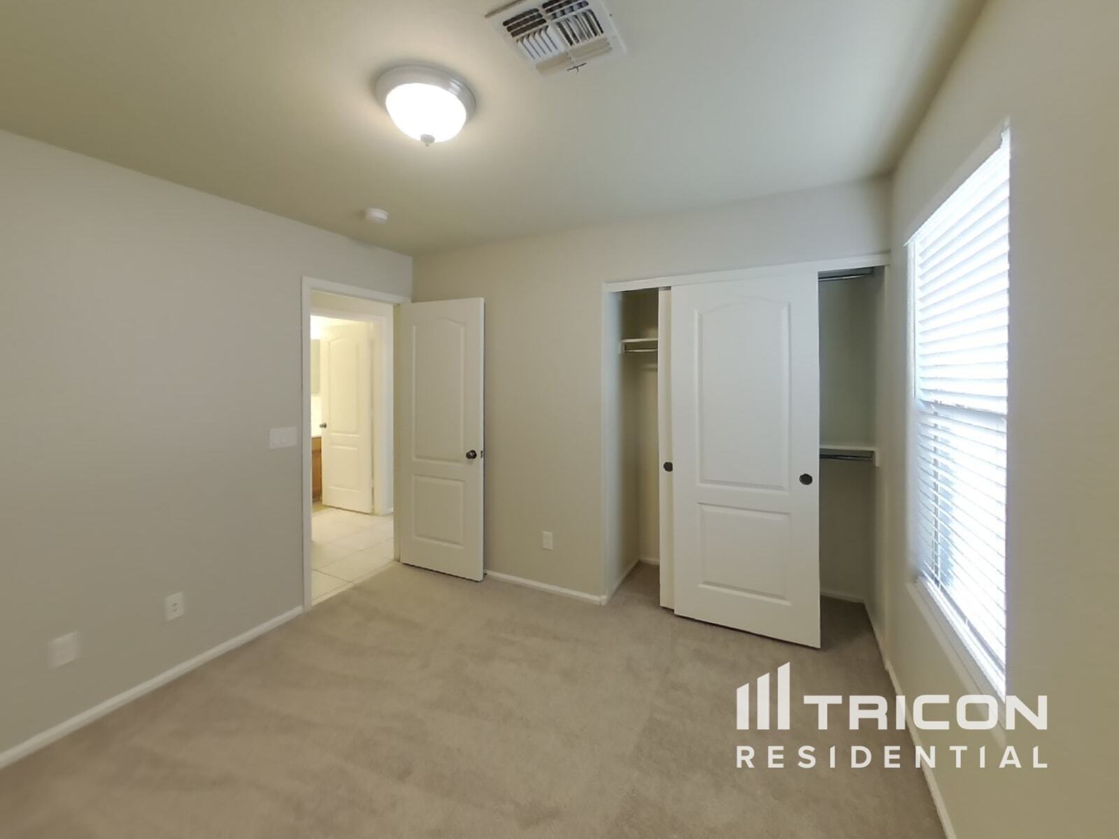 Building Photo - 2111 S 160th Ln