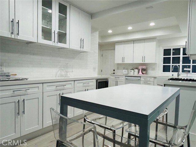 Building Photo - 446 Vista Roma