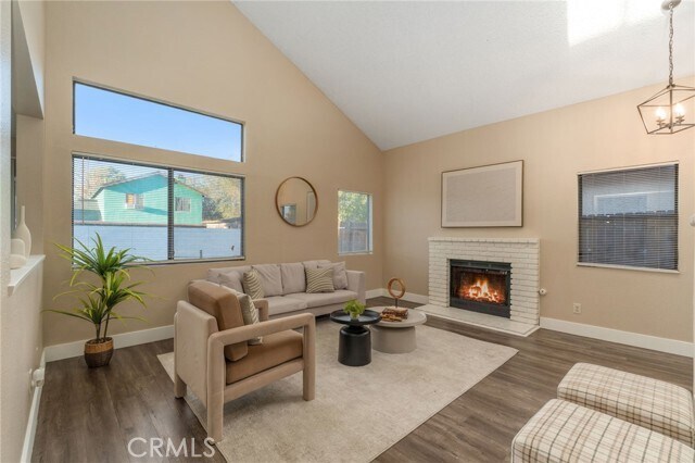 Building Photo - 533 E Jackman St