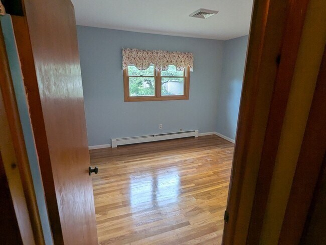 Building Photo - 29 Ridgecrest Rd