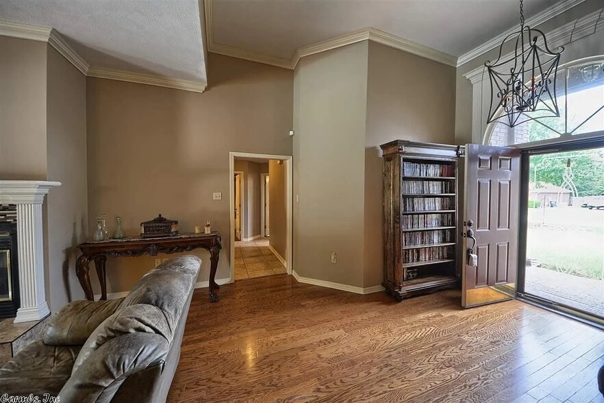 Building Photo - 3045 Crawford Loop