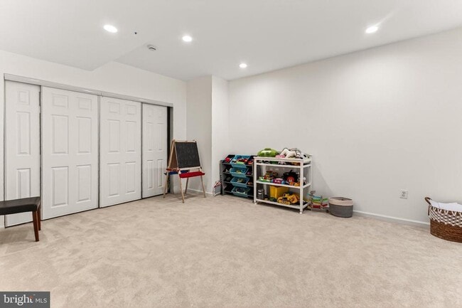 Building Photo - 8901 Hargrove Ct