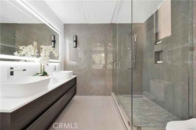 Building Photo - 14570 Dickens St