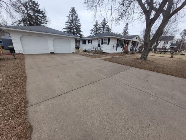 Building Photo - 808 Coleman St