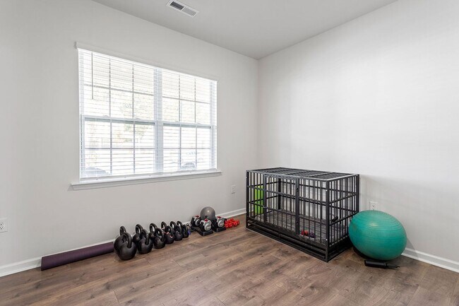Building Photo - Spacious 5 BR for Rent in Wendall-Availabl...