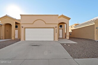 Building Photo - 3625 Grand Bahamas Dr