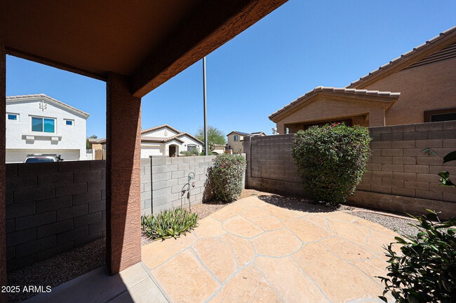 Building Photo - 4112 E Barwick Dr