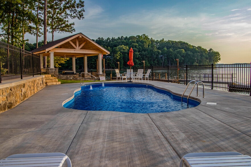 Building Photo - 203 Sunset Point Dr