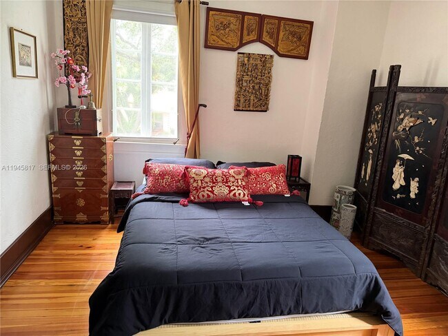 Building Photo - 915 Ferdinand St