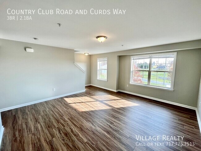 Building Photo - 705 Country Club Rd