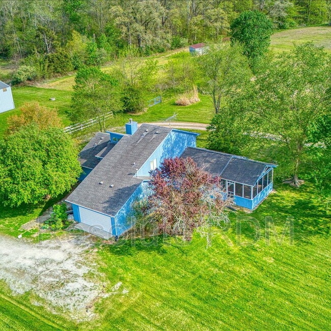 Building Photo - 12001 E 300 S