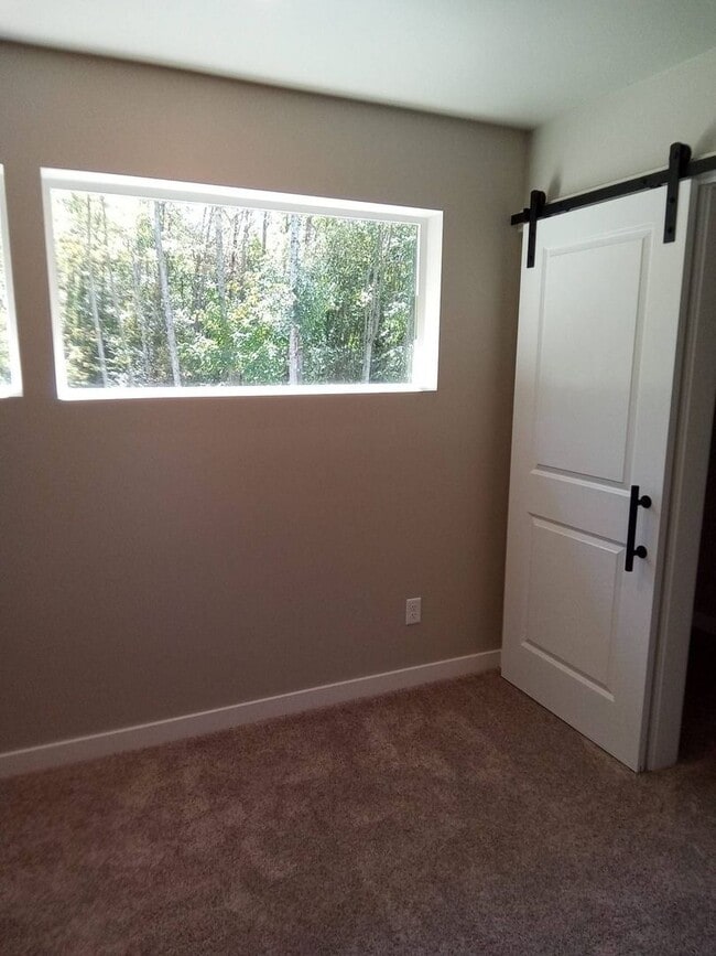 Building Photo - 3 Bedroom, 2.5 Bath in Blaine in Newer Nei...