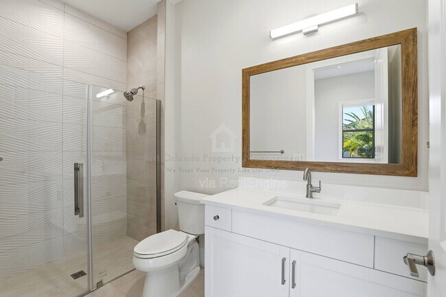 Building Photo - 705 Largovista Dr