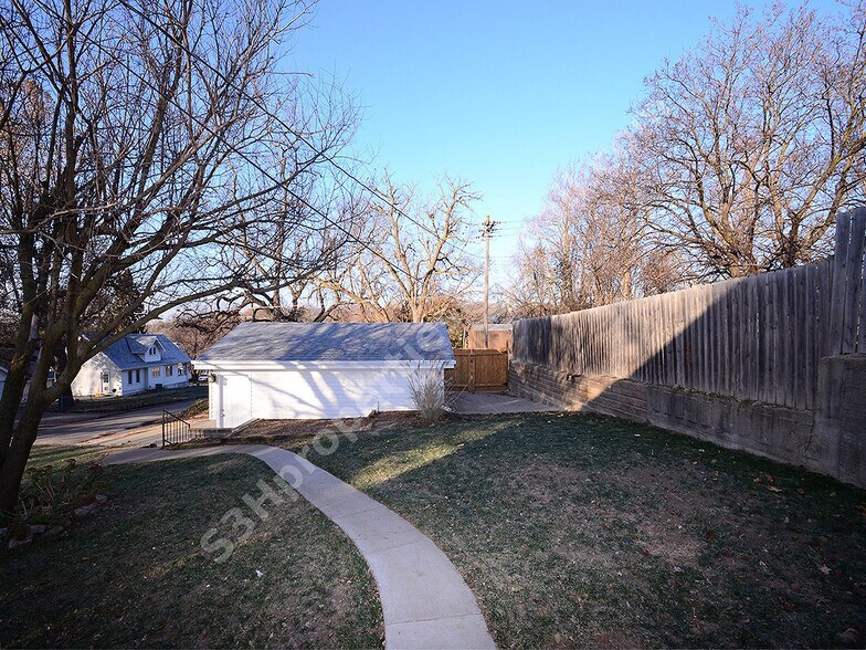 Building Photo - 2304 N 65th St