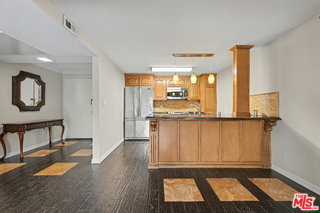 Building Photo - 10535 Wilshire Blvd