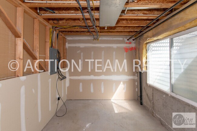 Building Photo - 13533 Venicia Way