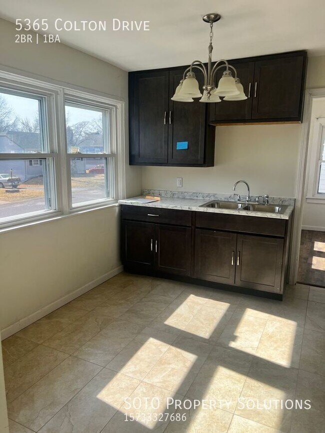 Building Photo - 5365 Colton Dr