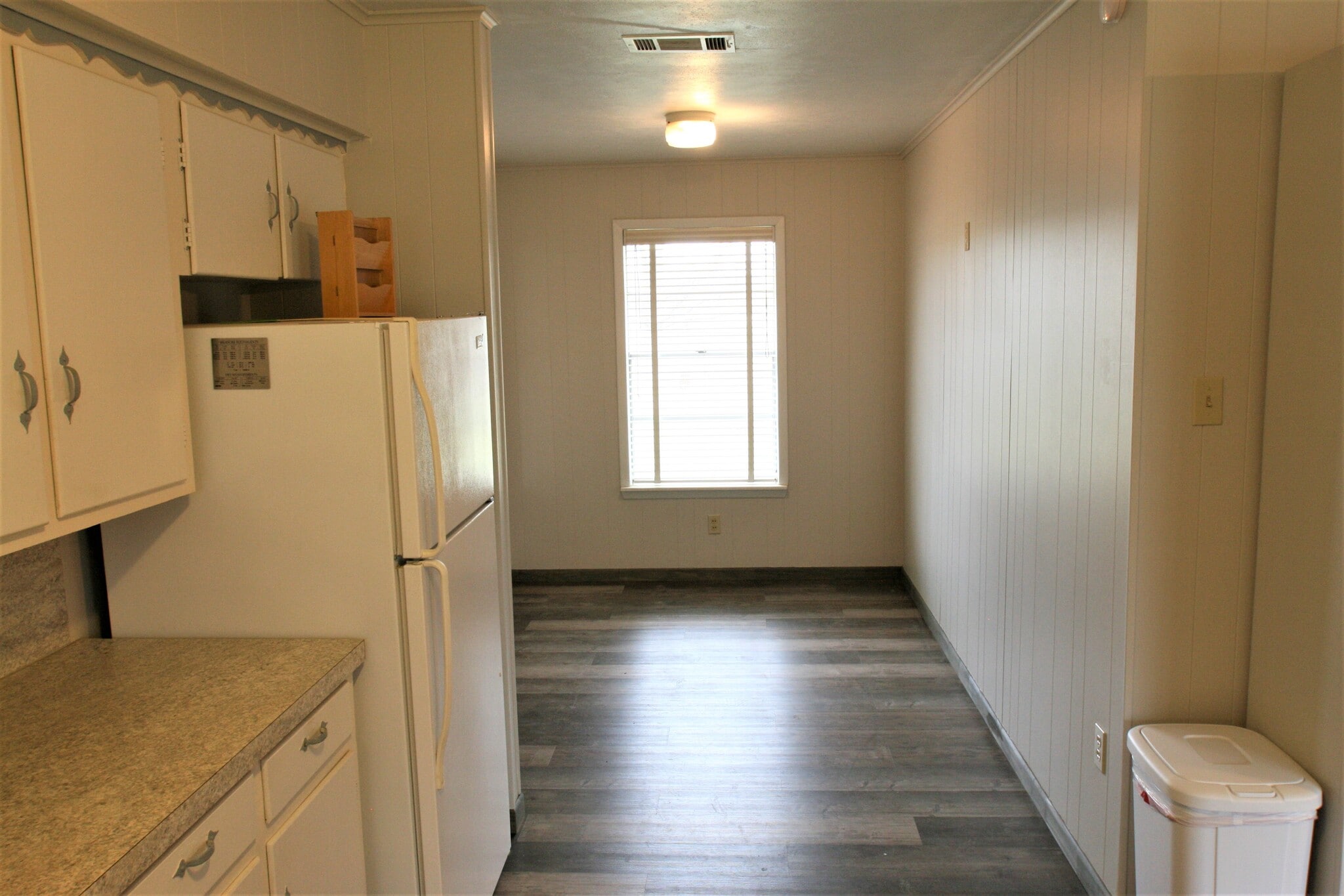 Dining Area - 503 Hilliard Dr