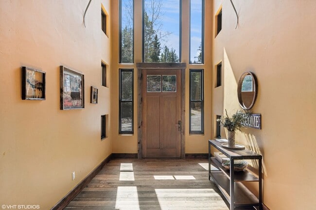 Building Photo - Charming 4 bedroom Home in Whitefish on 3 Acres