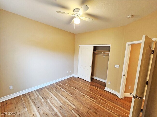 Building Photo - 5561 Carrara Pointe St