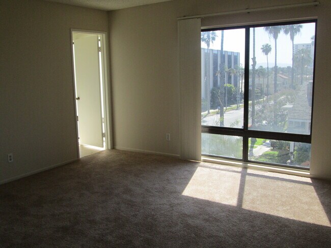 Building Photo - 1803 E Ocean Blvd