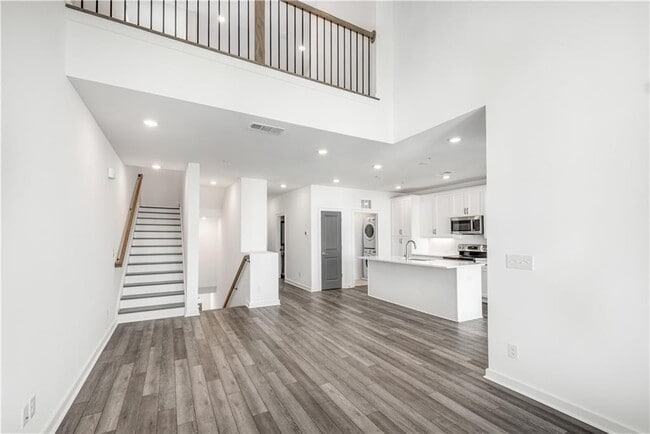 Building Photo - 501 Burton Dr