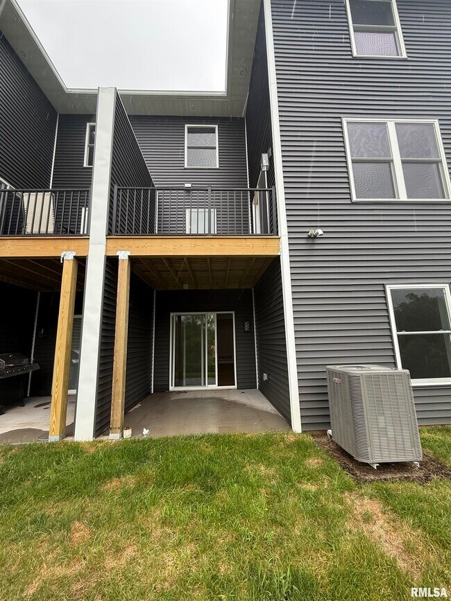 Building Photo - 5216 Pandit Dr