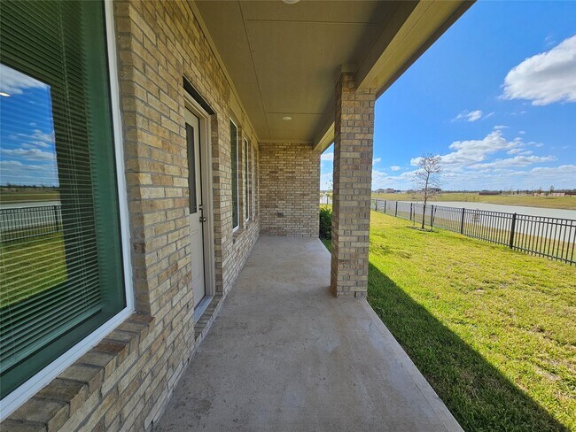 Building Photo - 3053 Avenida Sonoma Dr