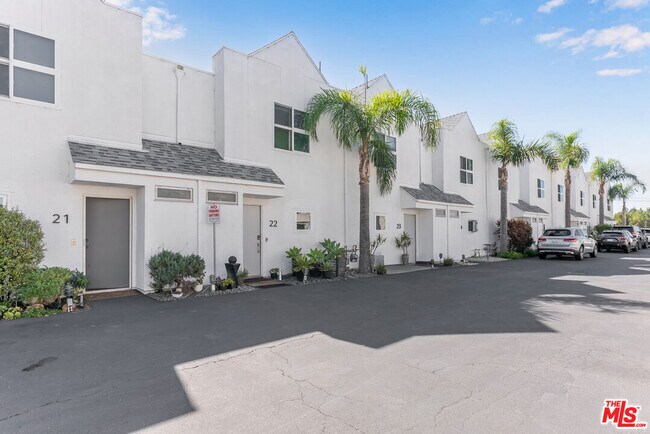 Building Photo - 28711 Pacific Coast Hwy